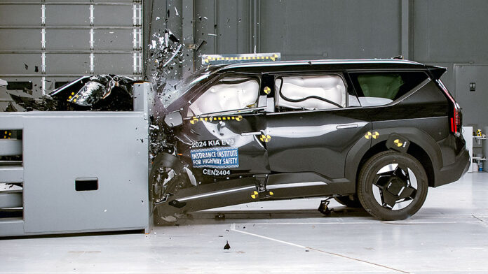 2024 Kia EV9 qualifies for IIHS award