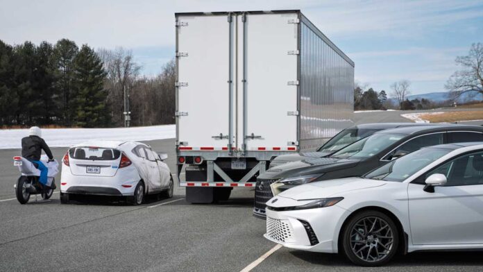 Automakers make big strides in front crash prevention